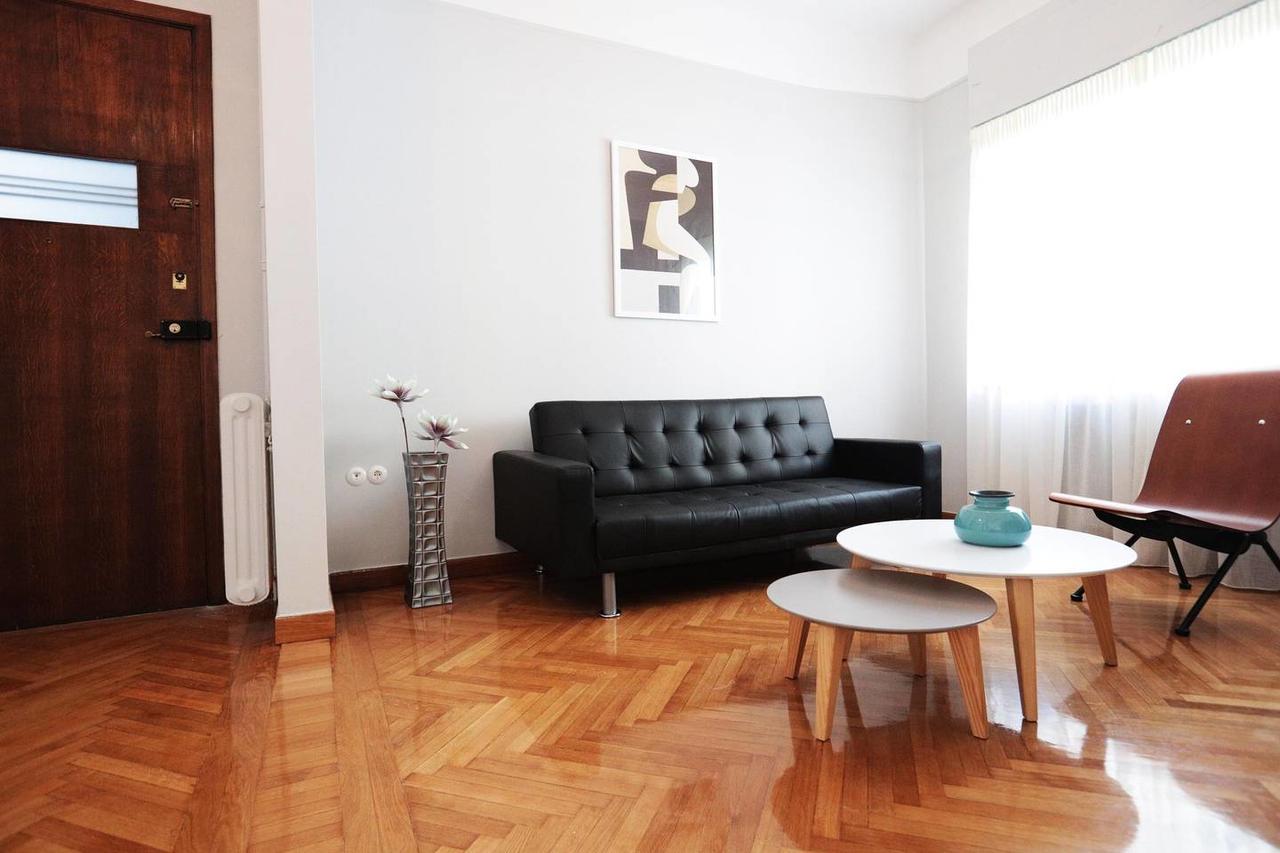 Bauhaus In The Center Of Apartment